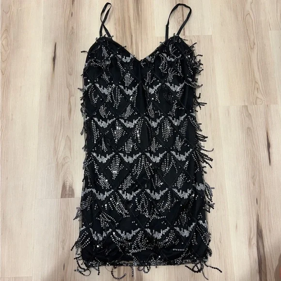 NWOT Lulu’s Signature Black Sequin Fringe Bodycon Mini Dress Size Medium - Picture 2 of 6